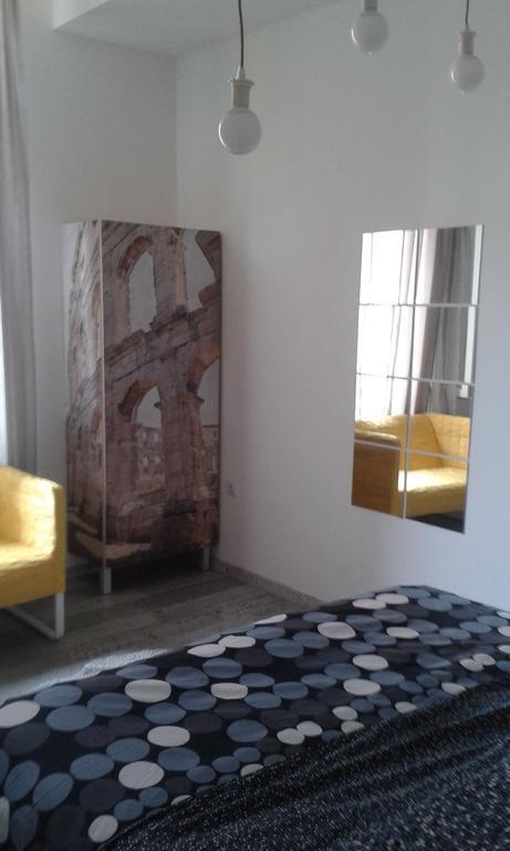 Hostel Ljiljana พูลา ภายนอก รูปภาพ