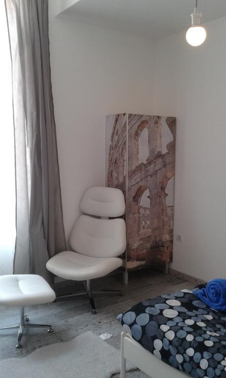 Hostel Ljiljana พูลา ภายนอก รูปภาพ