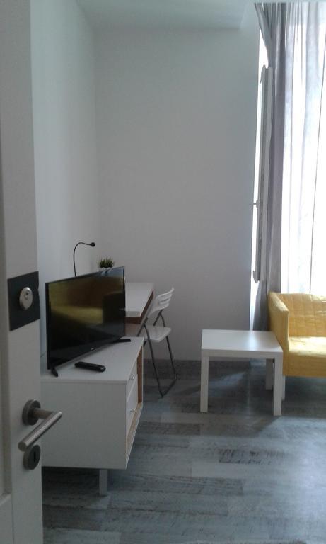 Hostel Ljiljana พูลา ภายนอก รูปภาพ